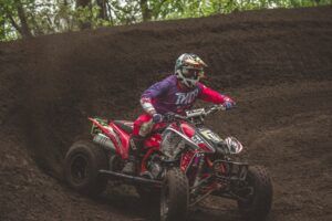 Lee más sobre el artículo Quads: todoterrenos ATV en España y Madrid para ocio y trabajo